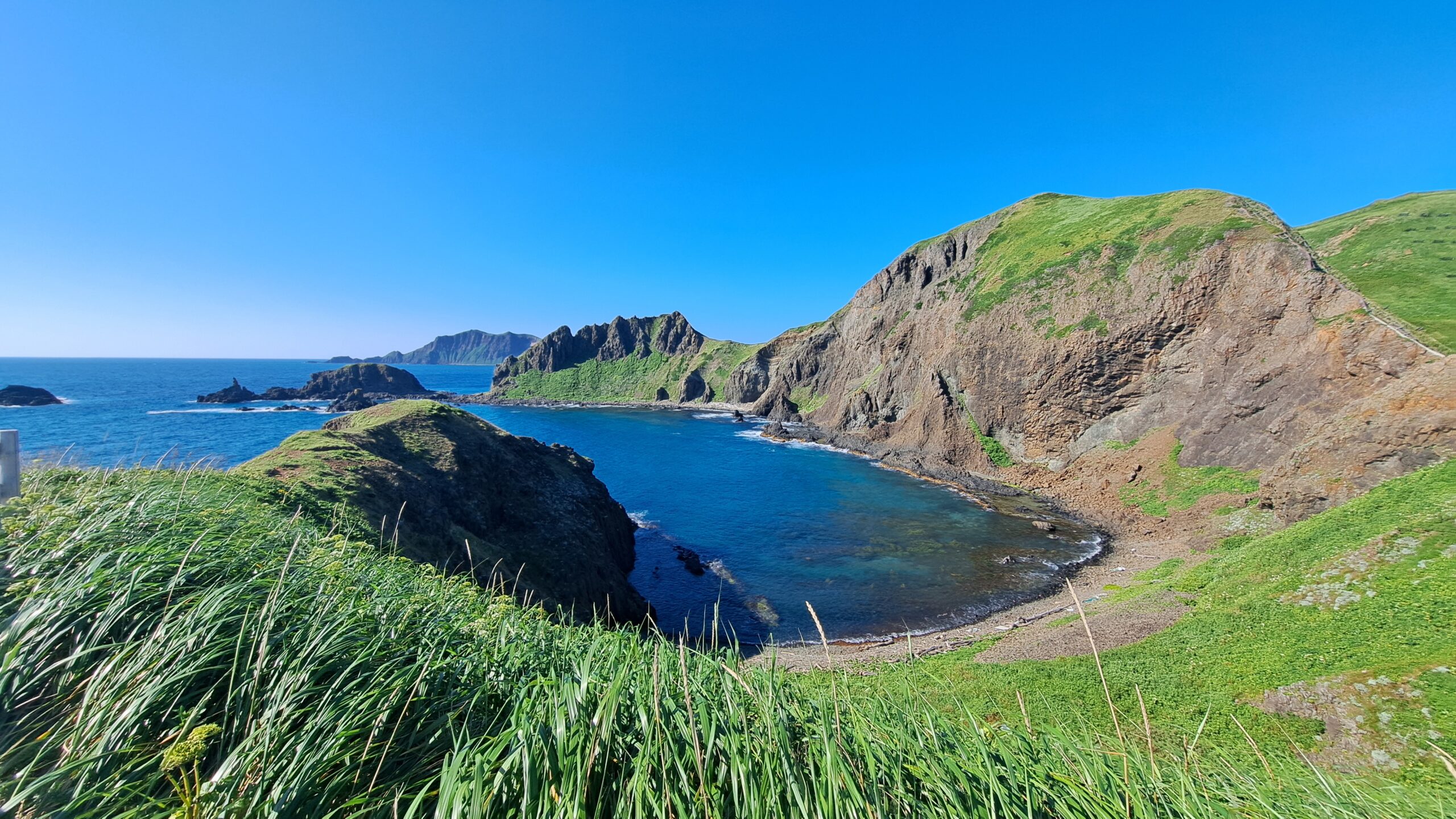 ①礼文島